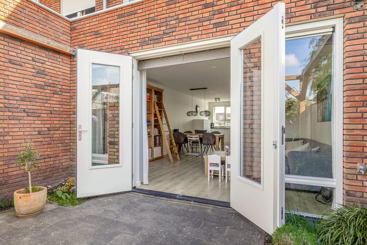 Foto 12 van Stationsplein 50