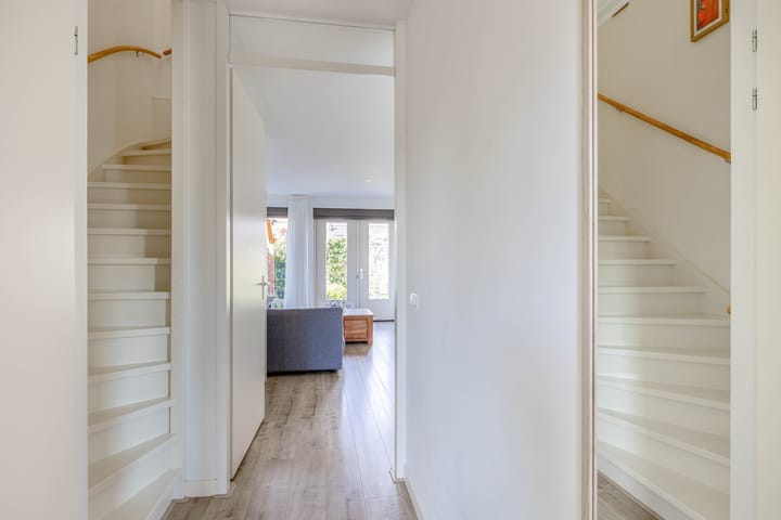 Foto 24 van Stationsplein 50