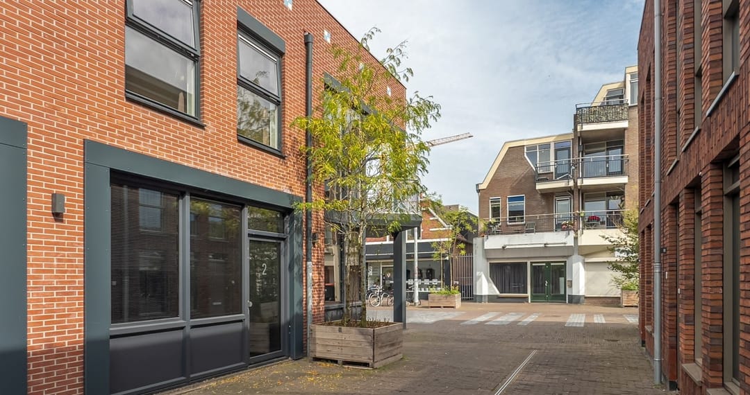 Foto 1 van van Riesenstraat 2