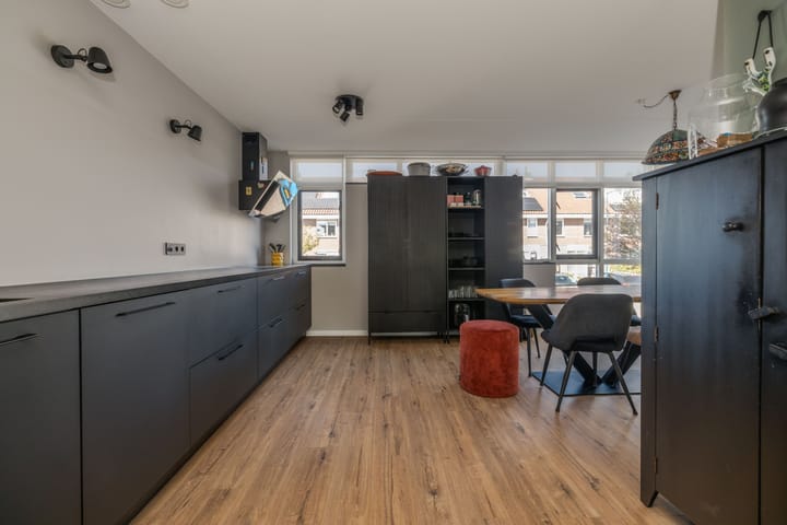 Foto 9 van Basalt 99