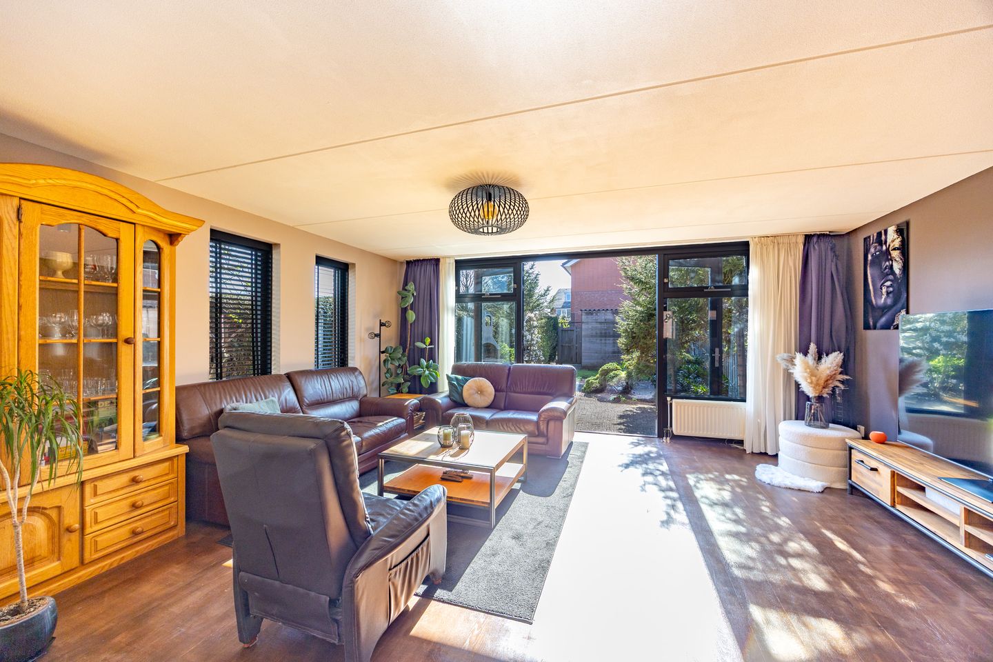 Foto 4 van Auberginepad 16