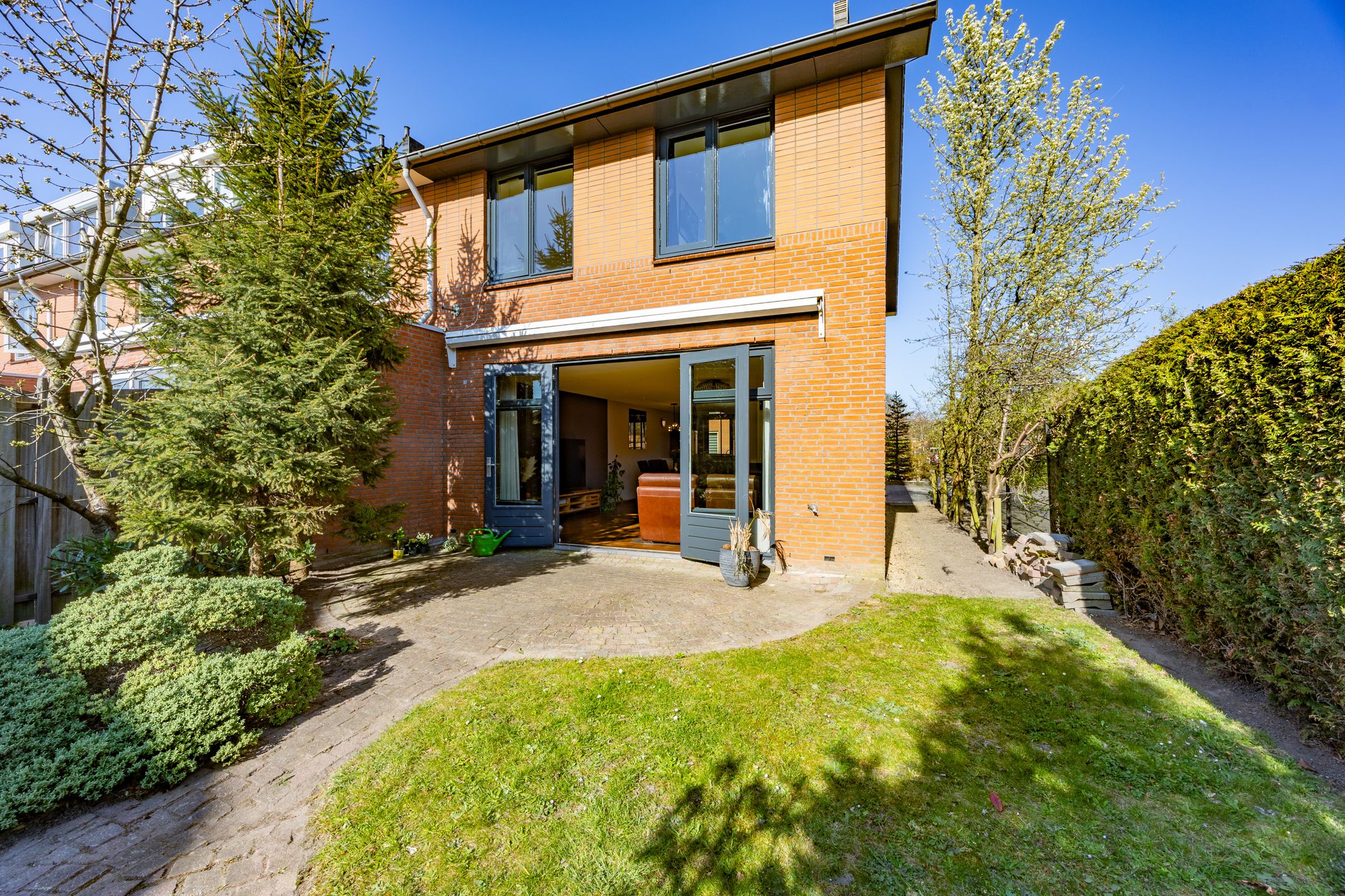 Foto 9 van Auberginepad 16