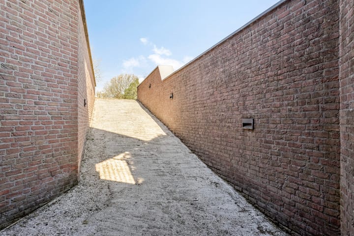 Photo 37 of IJsseldijk 4