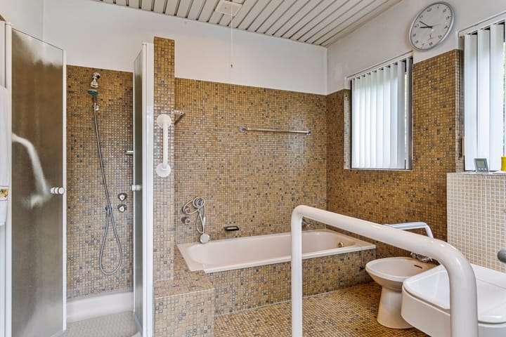 Foto 21 van Larikslaan 1-A