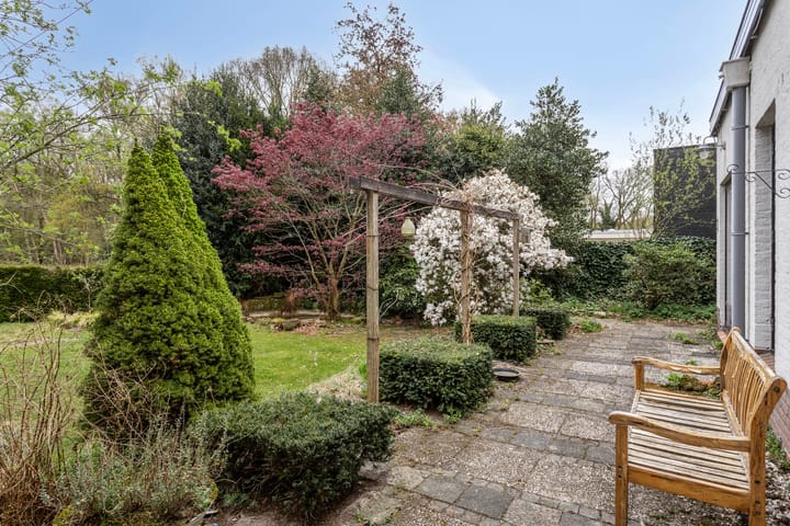 Foto 25 van Larikslaan 1-A