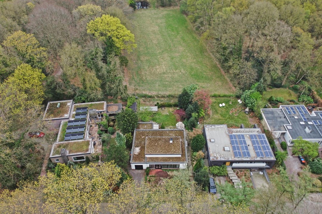 Photo 2 of Larikslaan 1-A