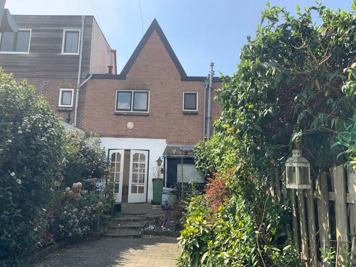 Photo 11 of Lindenstraat 19