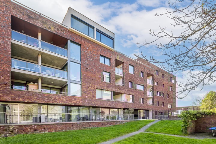 Reyer Anslostraat 24