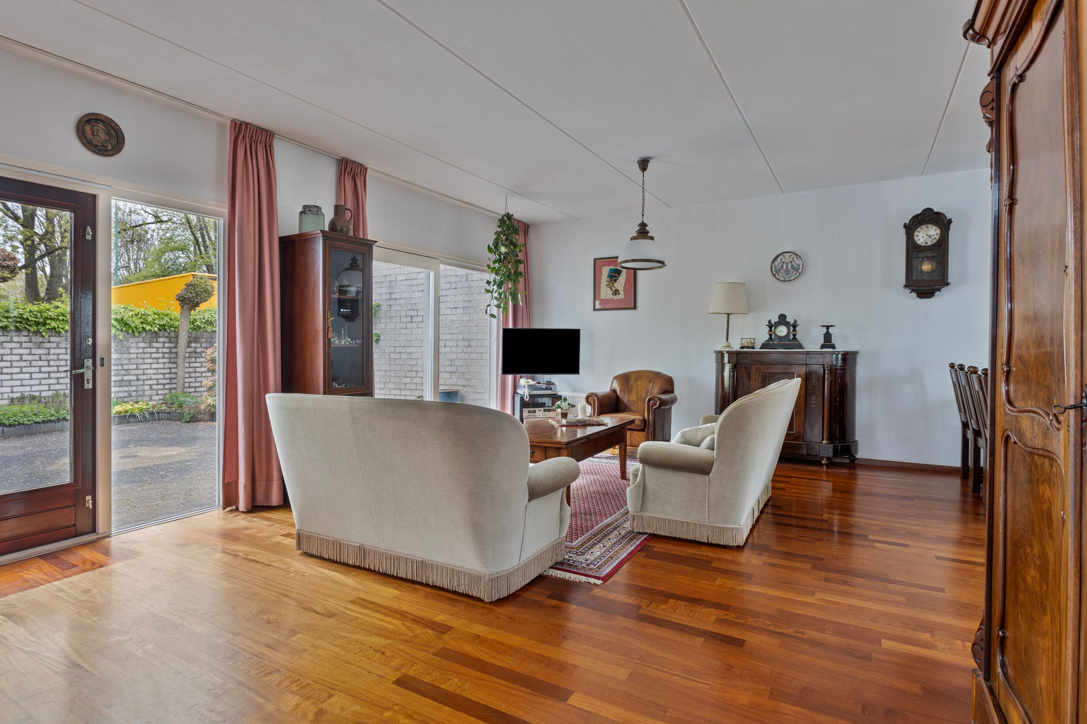 Photo 9 of Multatulihof 2