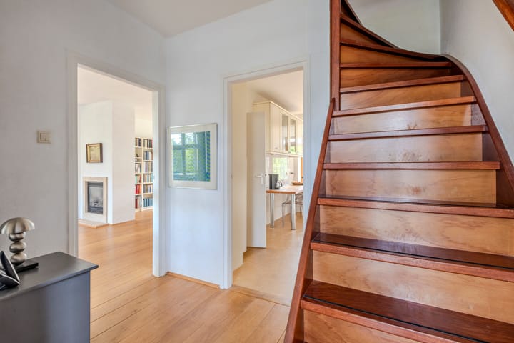 Foto 6 van Van Limburg Stirumlaan 1