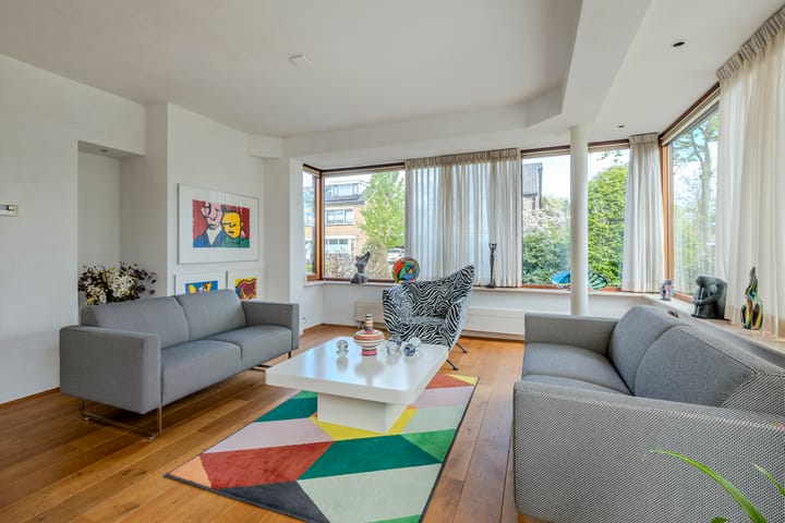 Foto 8 van Van Limburg Stirumlaan 1