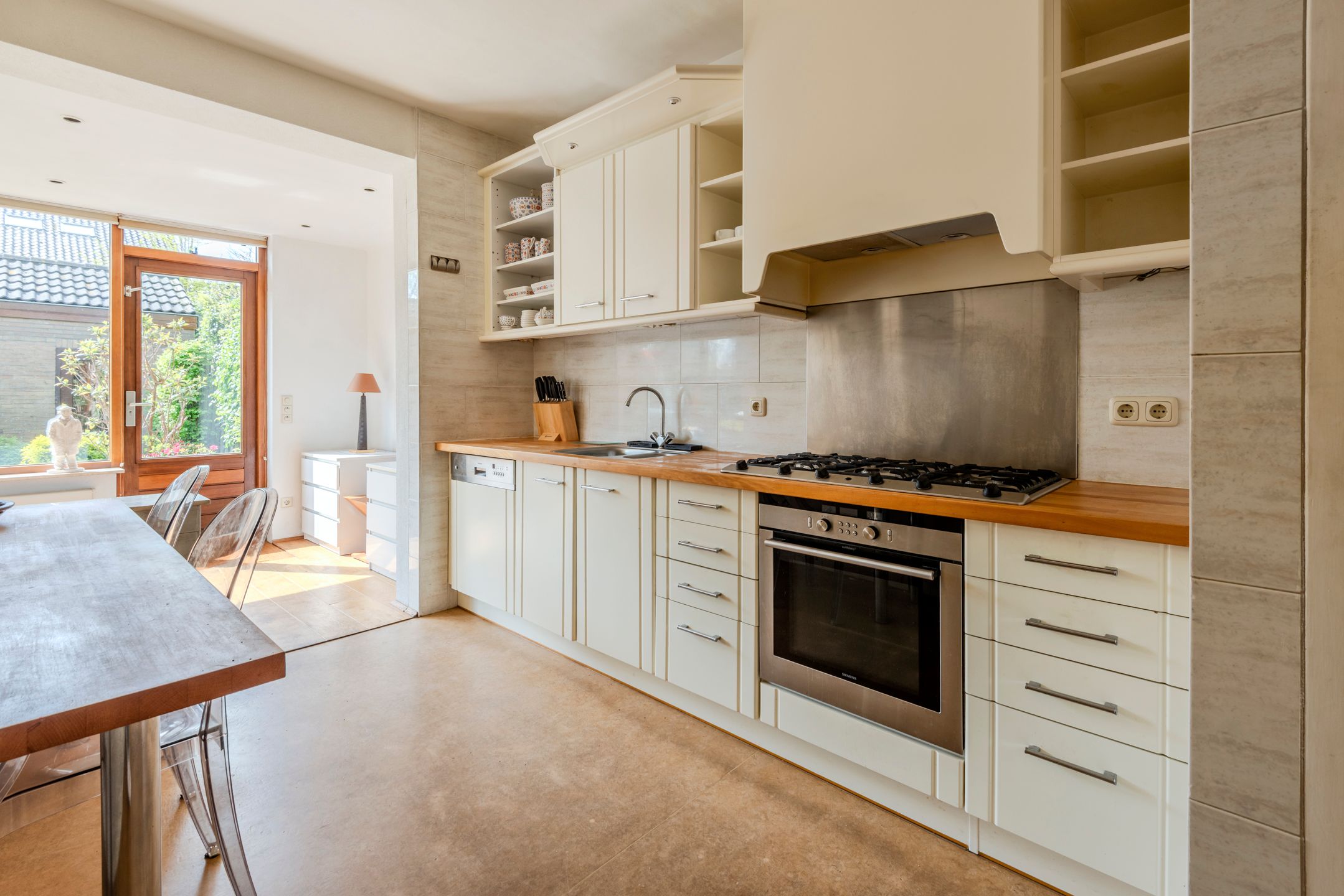 Foto 15 van Van Limburg Stirumlaan 1