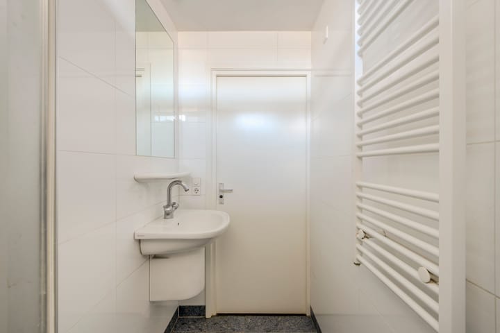 Foto 21 van Van Limburg Stirumlaan 1