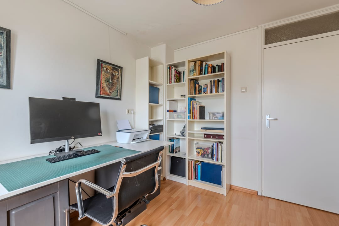 Foto 23 van Van Limburg Stirumlaan 1