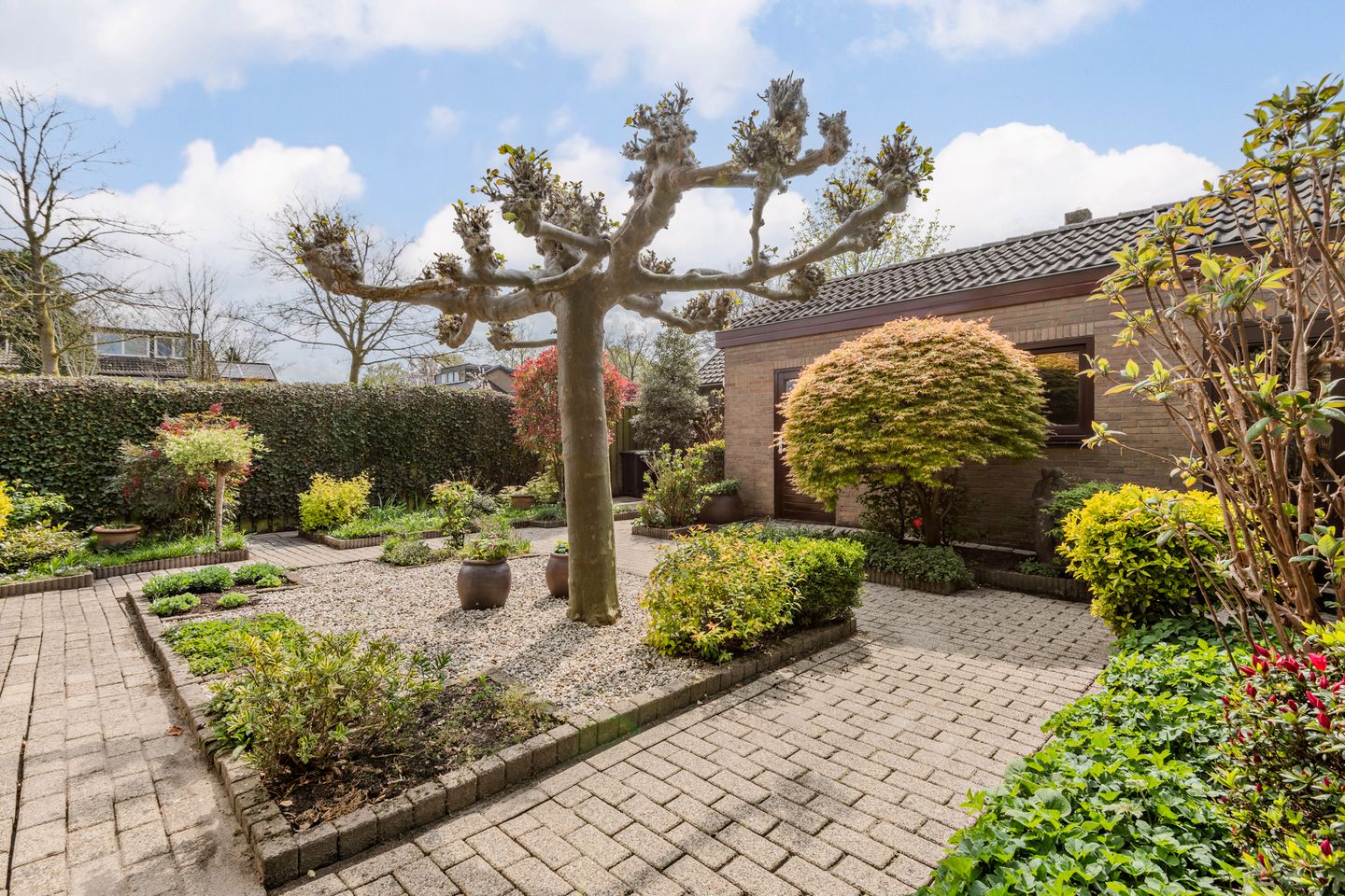 Foto 35 van Van Limburg Stirumlaan 1