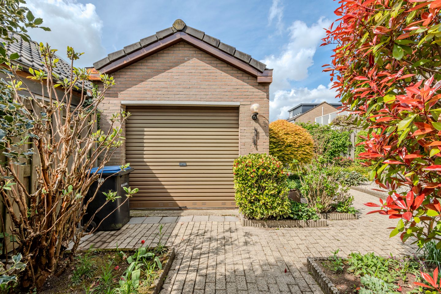 Foto 40 van Van Limburg Stirumlaan 1