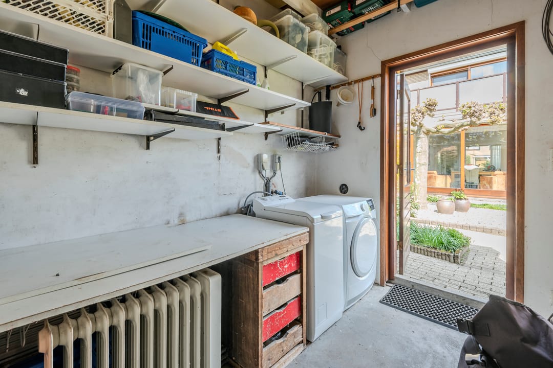 Foto 43 van Van Limburg Stirumlaan 1