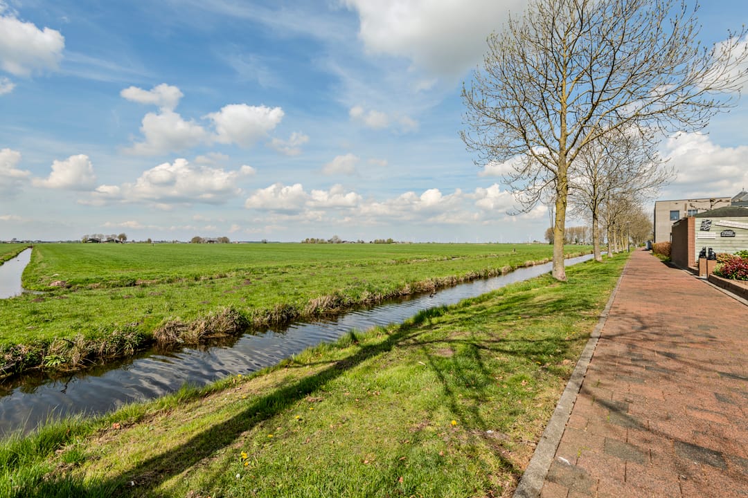 Foto 47 van Van Limburg Stirumlaan 1