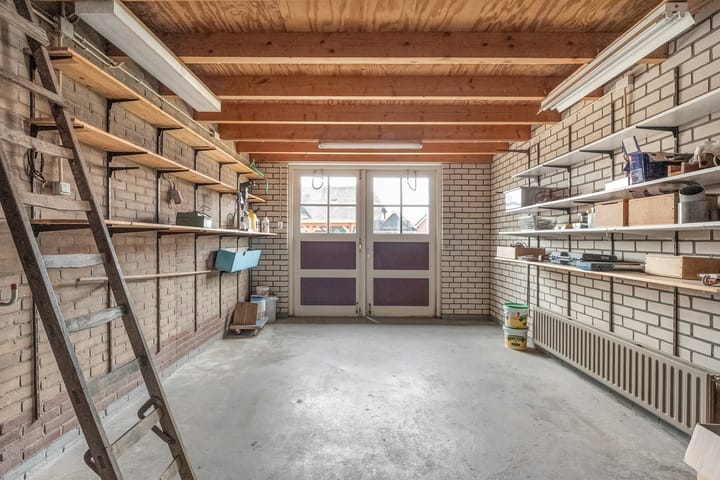 Photo 52 of Lindenlaan 15