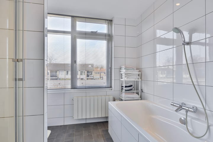 Photo 25 of Prof. Lorentzlaan 94