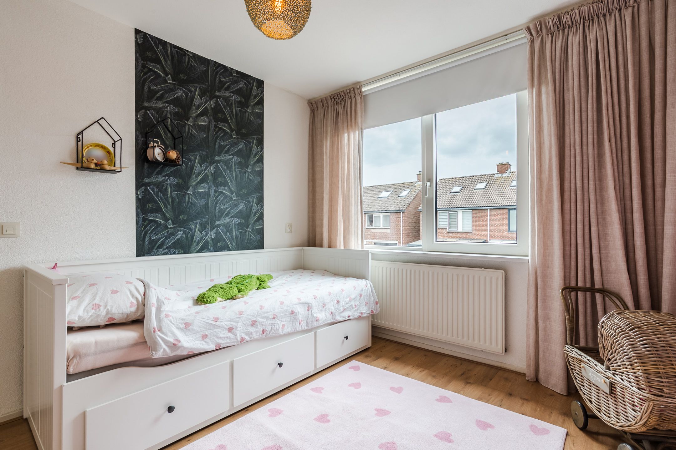 Photo 12 of Haring 13