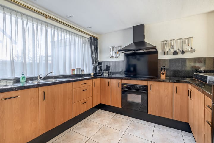 Photo 20 of Weeresteinstraat 191