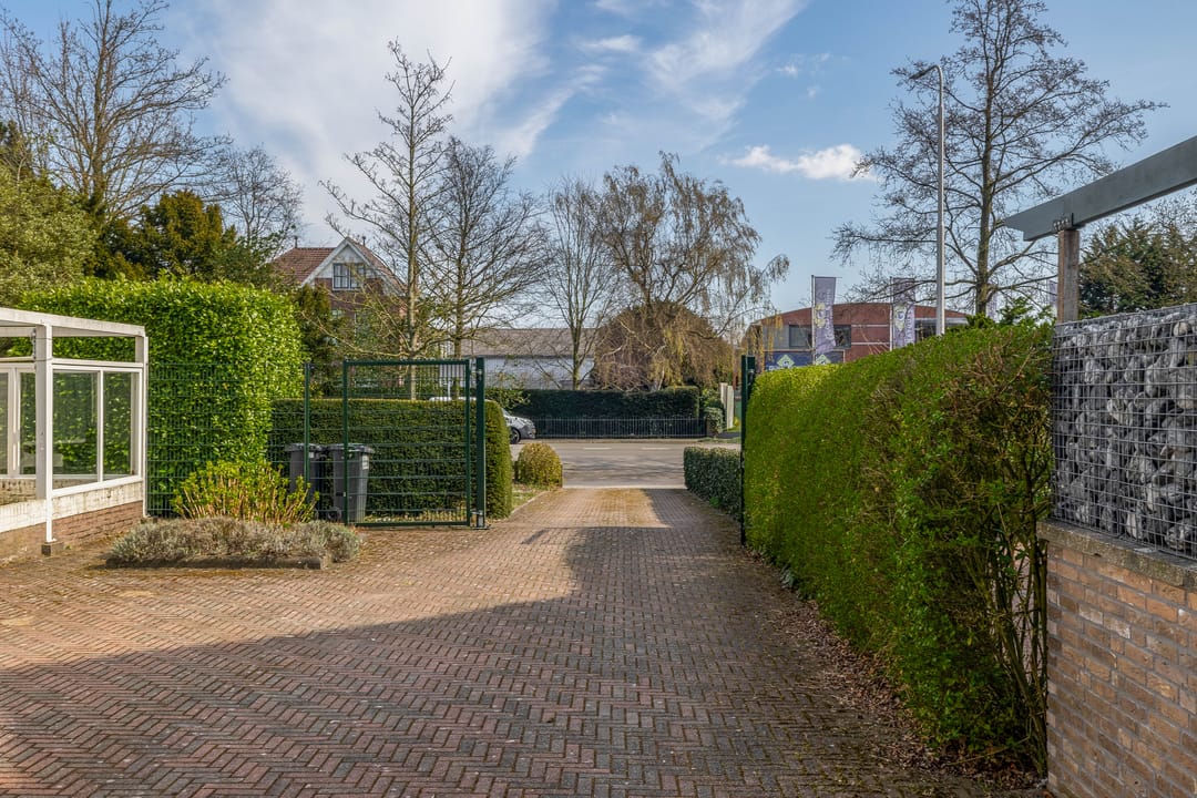 Photo 32 of Weeresteinstraat 191