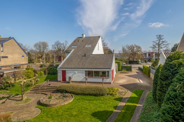 Photo 38 of Weeresteinstraat 191