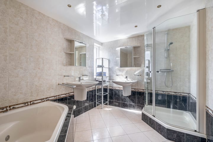 Photo 49 of Weeresteinstraat 191