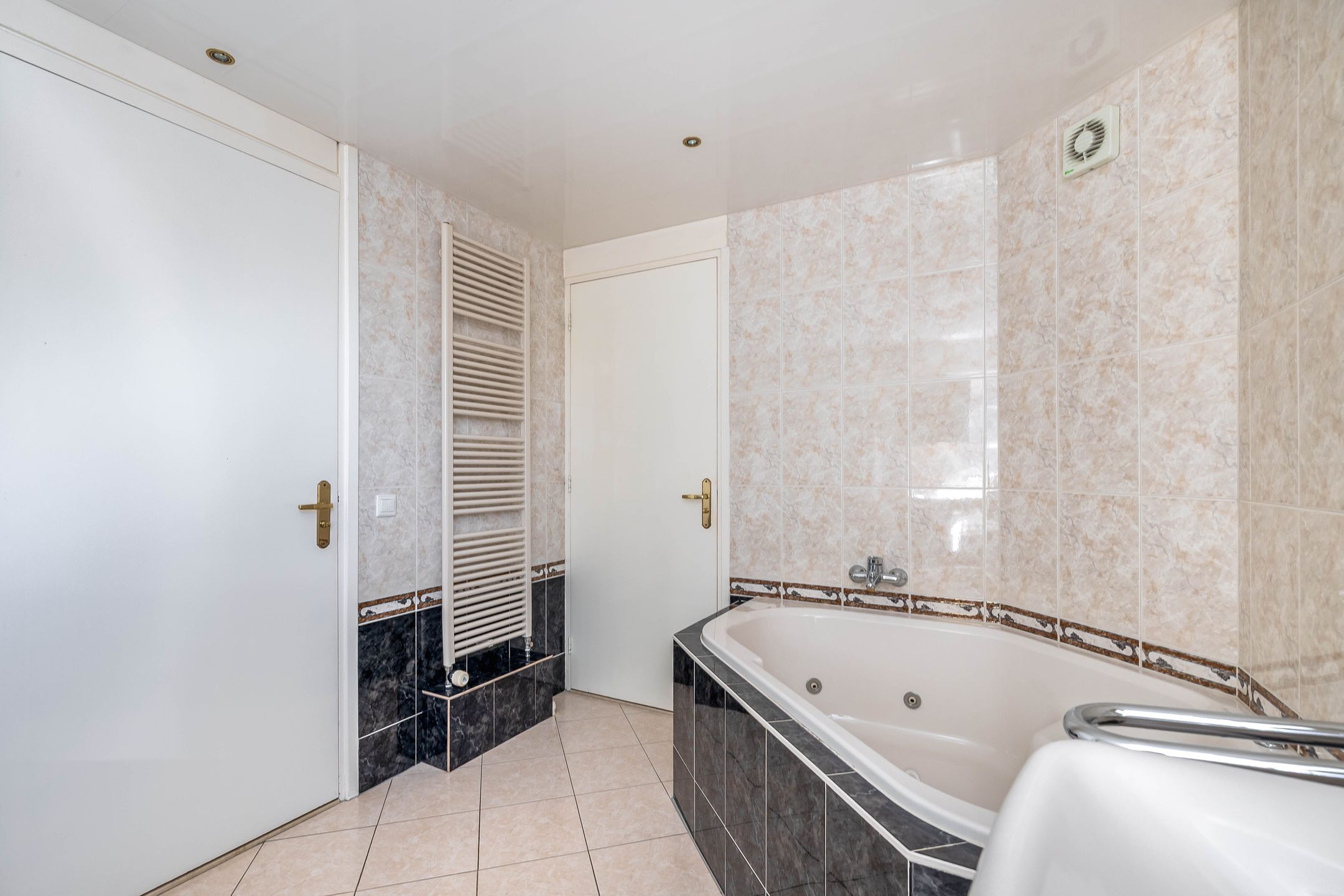 Photo 51 of Weeresteinstraat 191