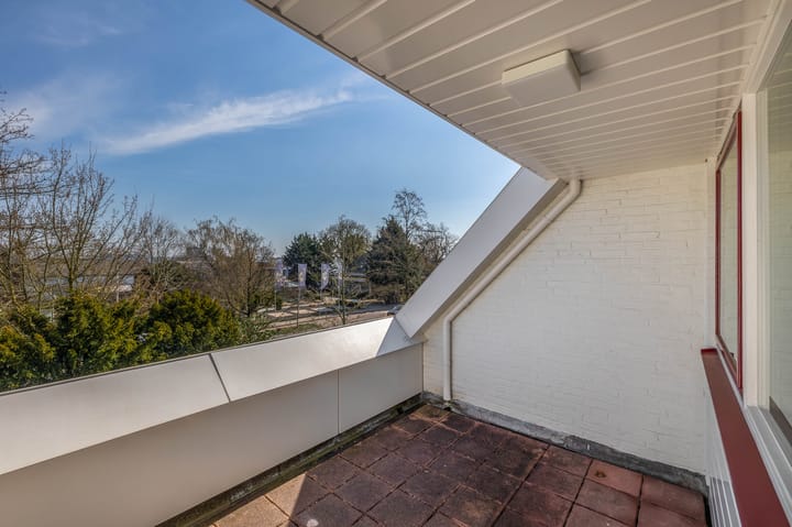 Photo 61 of Weeresteinstraat 191