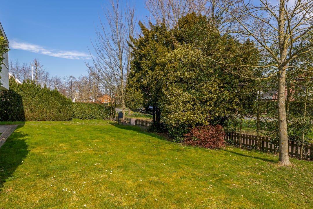 Photo 76 of Weeresteinstraat 191