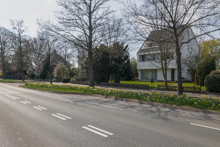 Photo 77 of Weeresteinstraat 191