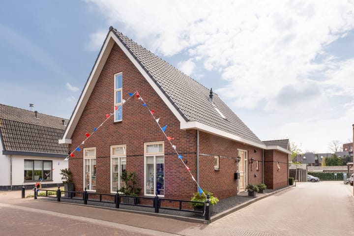 Oranjestraat 12