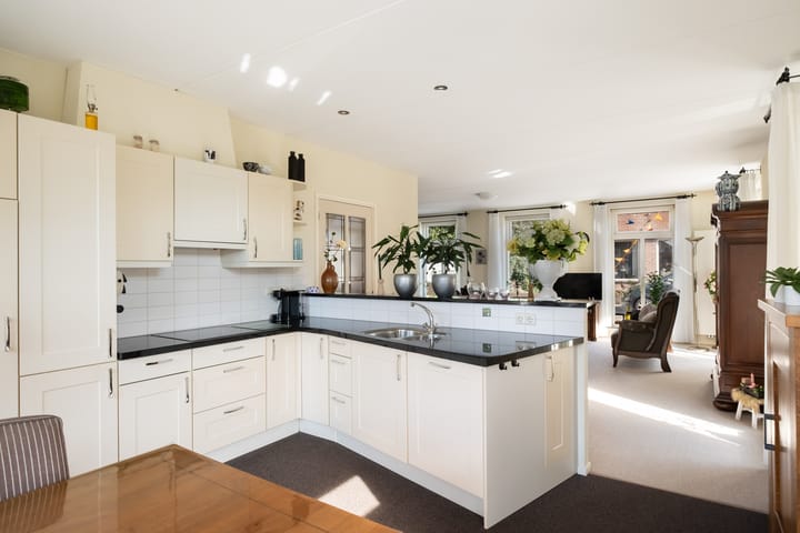 Foto 11 van Oranjestraat 12