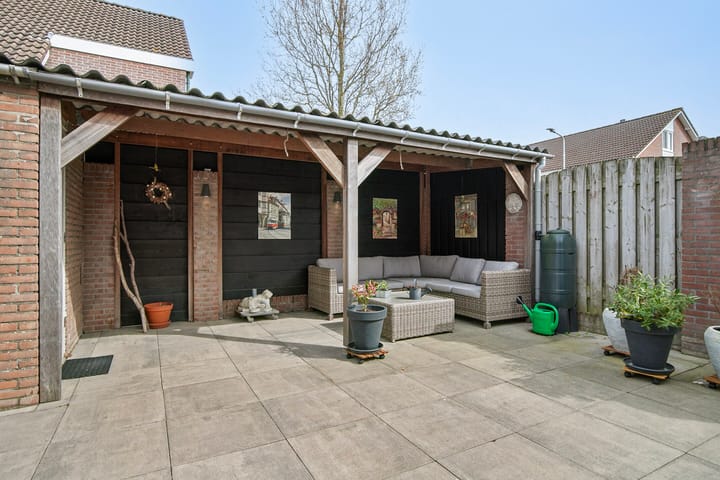 Foto 32 van Margrietstraat 2