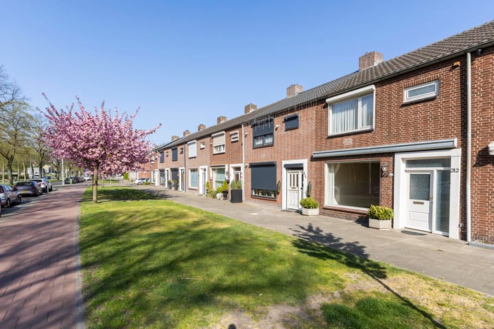 Foto 8 van Floralaan West 212