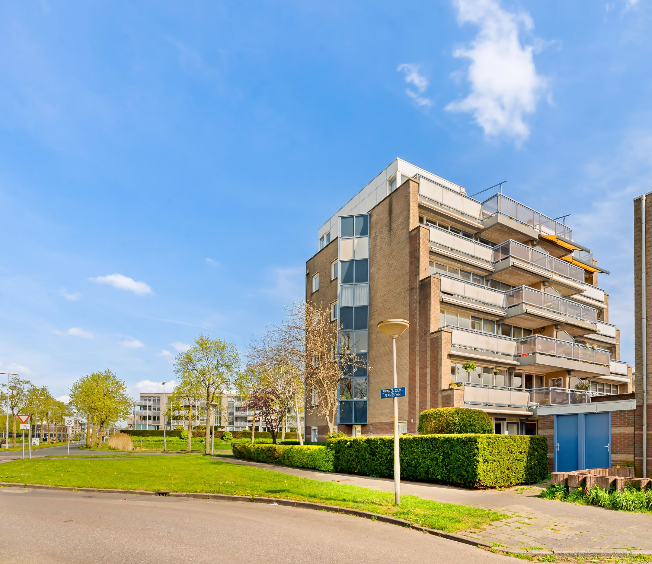 Photo 9 of Dotterbloem 1