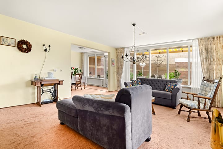 Foto 12 van Dotterbloem 1