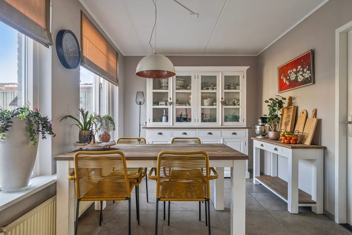 Photo 9 of Mgr Bekkersstraat 11