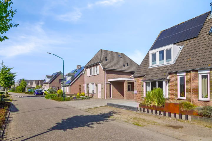 Photo 37 of Mgr Bekkersstraat 11