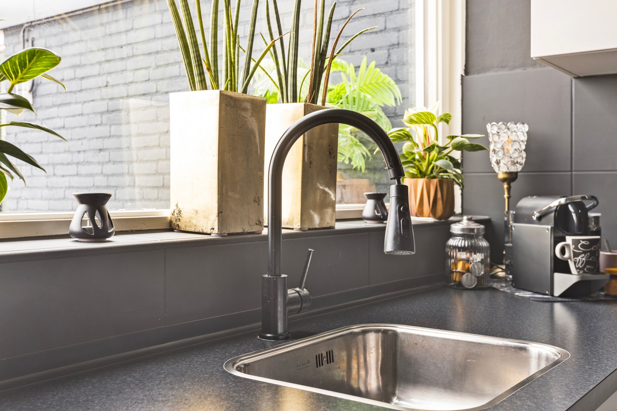 Foto 12 van Uniastate 5