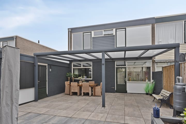 Foto 24 van Uniastate 5