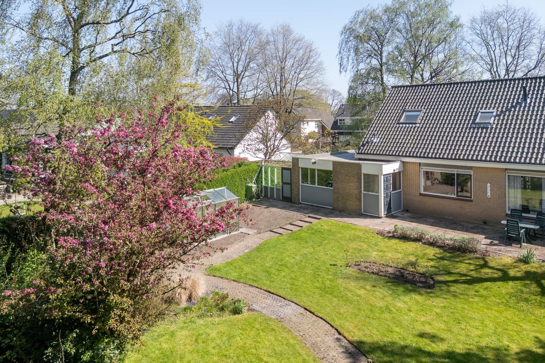 Foto 11 van Parallelweg-Zuid 42