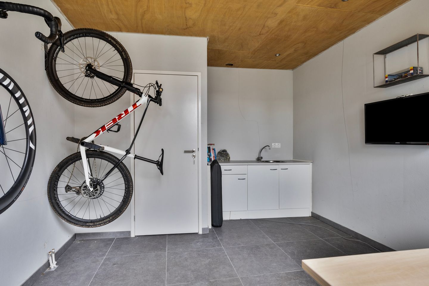 Photo 29 of Horst 16