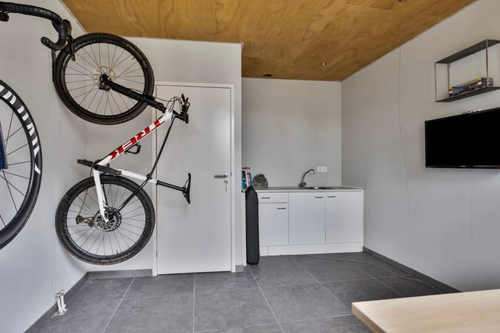 Photo 29 of Horst 16