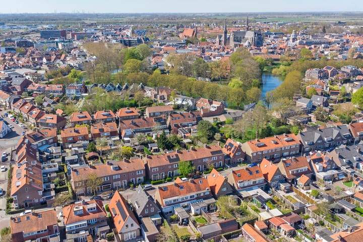 Foto 38 van Leliestraat 70