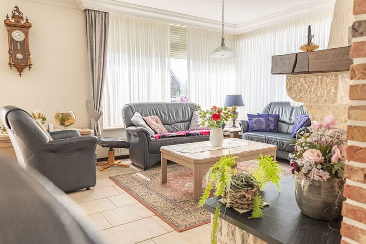 Foto 2 van Den Hof 25