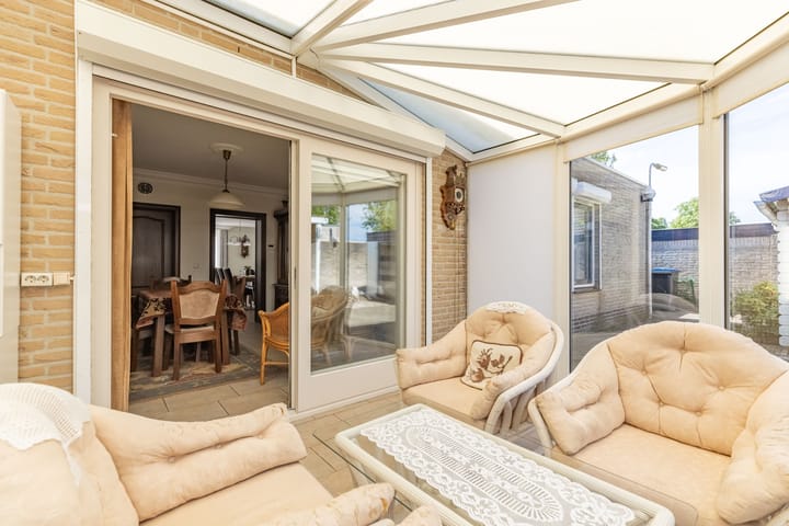 Foto 19 van Den Hof 25