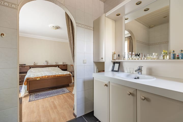 Foto 24 van Den Hof 25